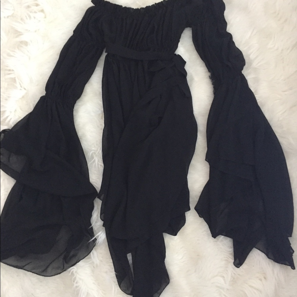 NWOT-  Black chiffon-Romeo & Juliet dress